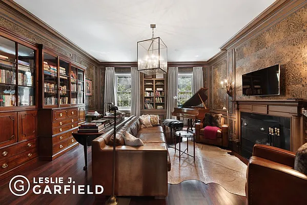 Sold by Leslie J. Garfield | media 6