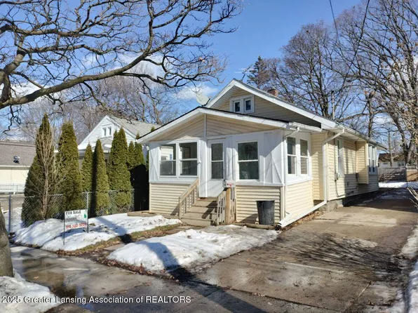 1205 Dakin St, Lansing, MI 48912