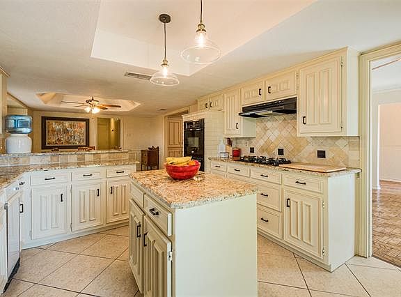 4th image of 1007 Serenade Ln
