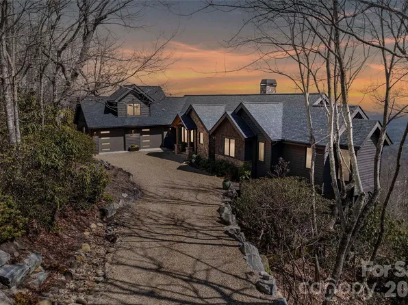 96 Moltz Ct, Lake Toxaway, NC 28747