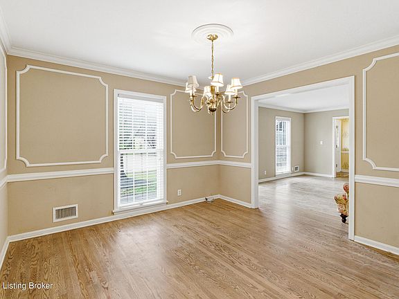 5th image of 412 Lochinvar Pl