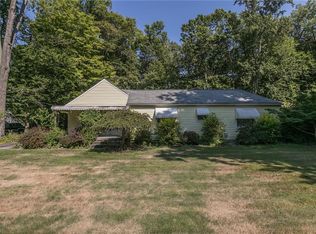 4951 Lansing Dr, North Olmsted, OH