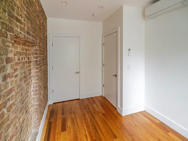 217 E 115th St #3 — Photo 4