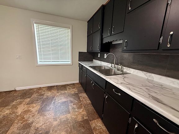 5th image of 1801 Loftsgordon Ave #1