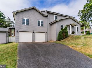 4623 Marblehead St, Harrisburg, PA 17109