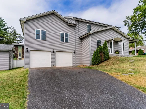 4623 Marblehead St, Harrisburg, PA 17109