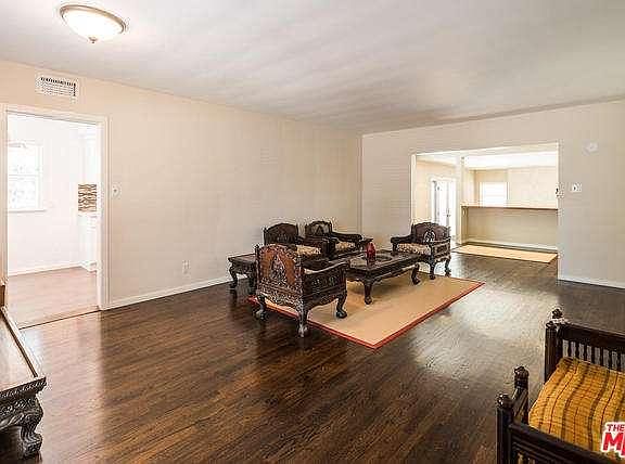 3rd image of 8544 Wisner Ave
