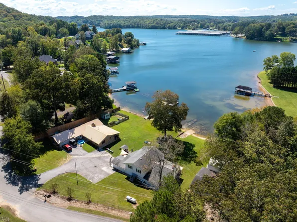 1174 Penobscot Dr, Soddy Daisy, TN 37379