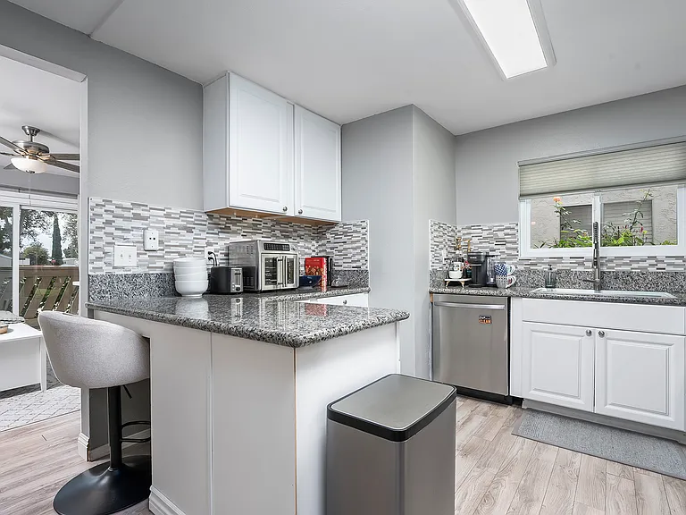 520 Sandalwood Pl #7 — Photo 21