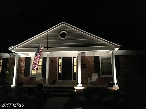 3rd image of 8904 Colesbury Pl