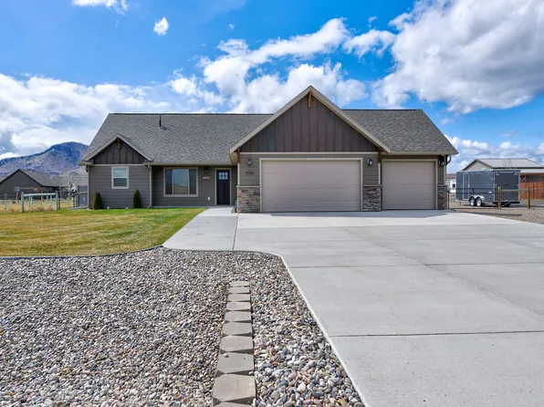 7150 Bootlegger Dr, Helena, MT 59602