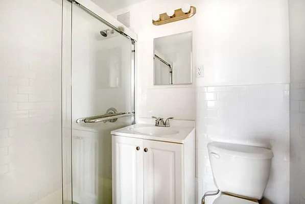 Rented by Compass | media 10