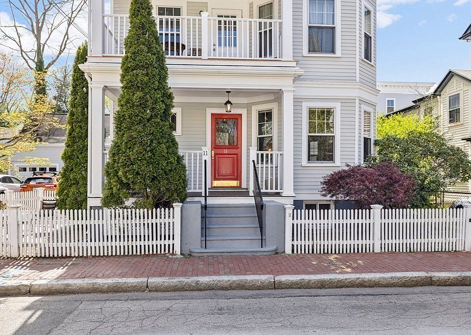 1st image of 11 Wright St #1
