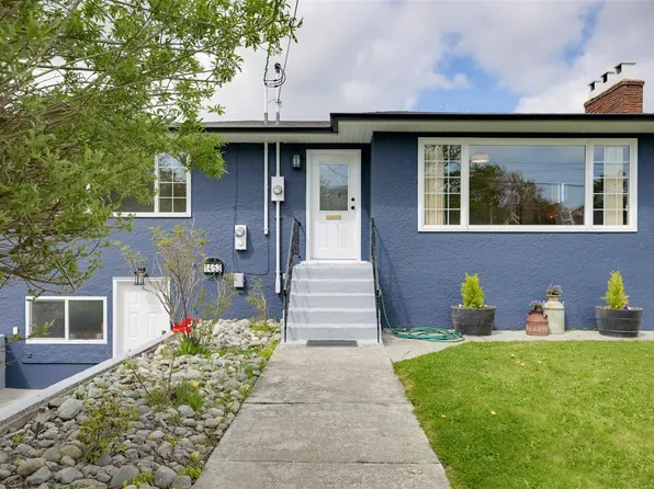 1452 Westall Ave, Victoria, BC V8T 2G5