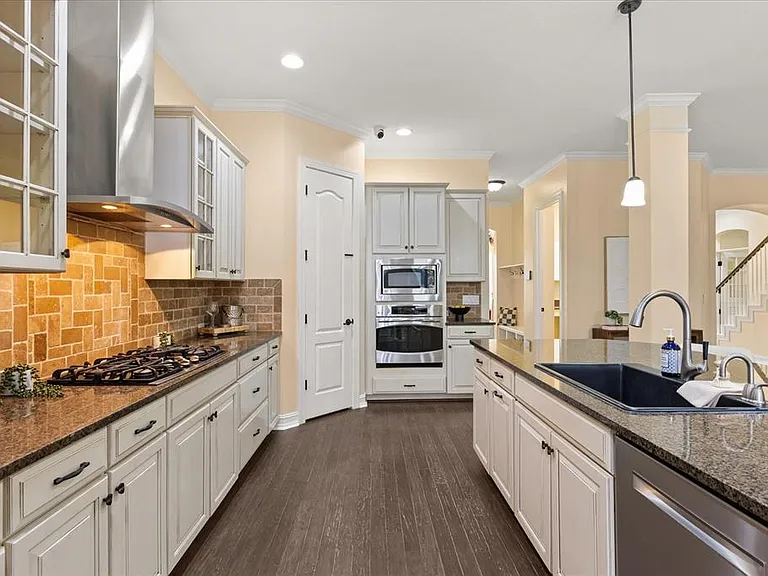 7231 Sangalla Dr — Photo 22