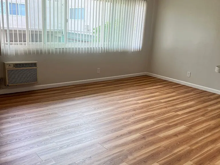 Stunning Apartment In A Great Location — Photo 18