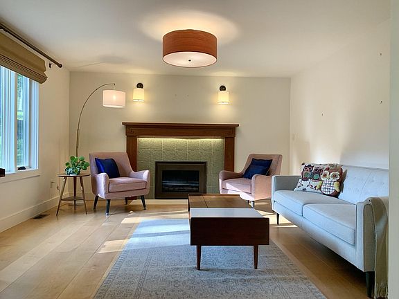 3rd image of 22 Amberwood Dr #1