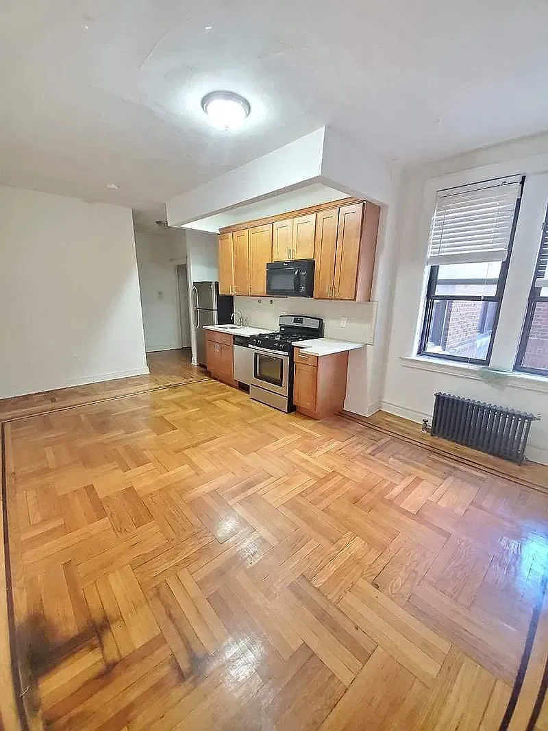 724 East 27th Street — Photo 1