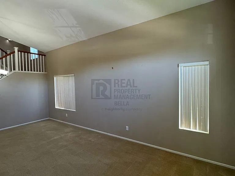 756 Conlon Dr — Photo 4