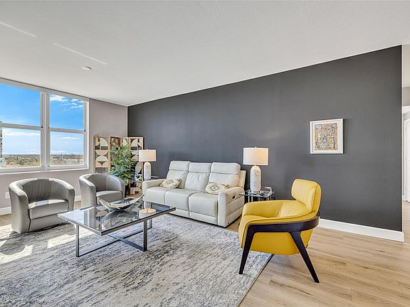 2nd image of 511 SE 5th Avenue #1212