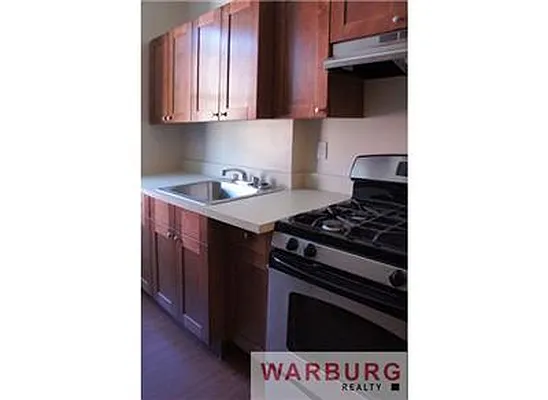 Rented by Warburg | media 22