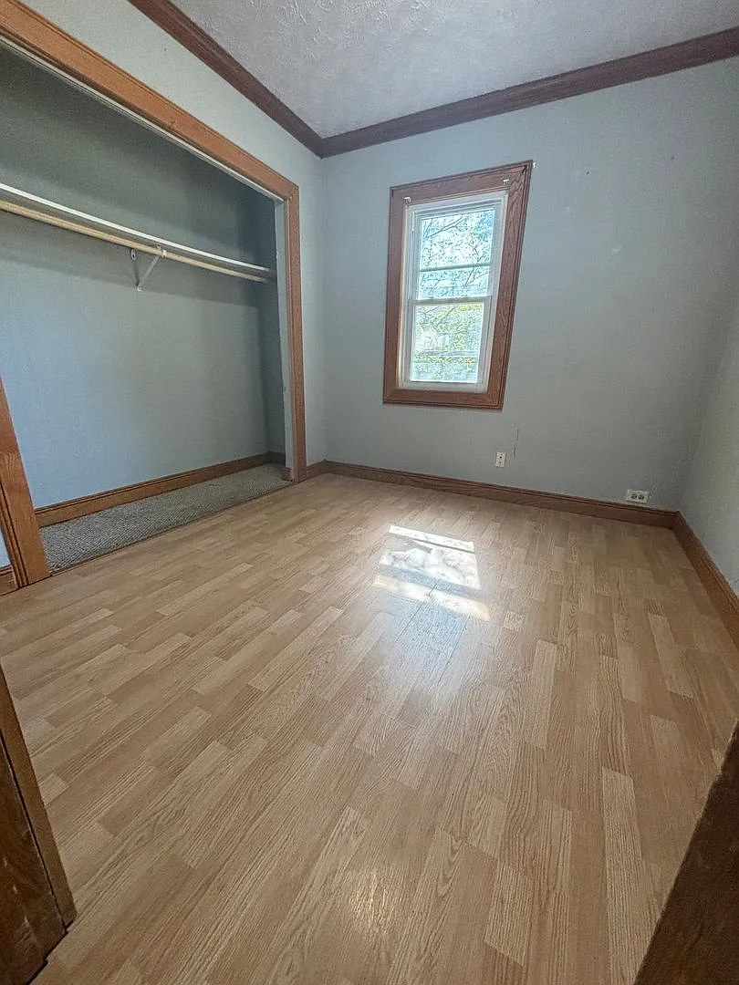 2 bedroom, 1 bathroom home — Photo 4