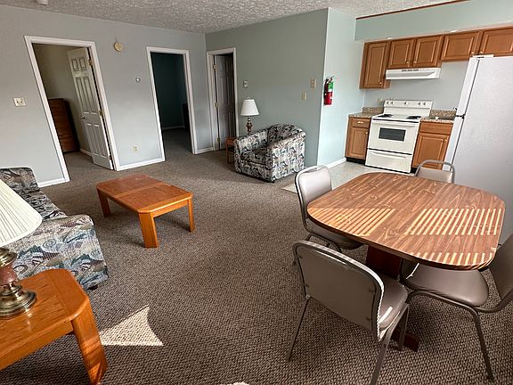 3rd image of 888 Wayne Ave APT 10