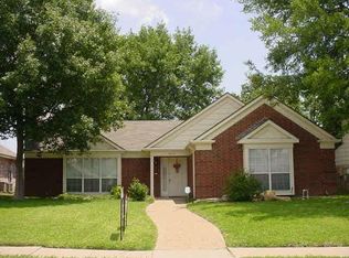 2426 Briarbrook Ln, Garland, TX 75040