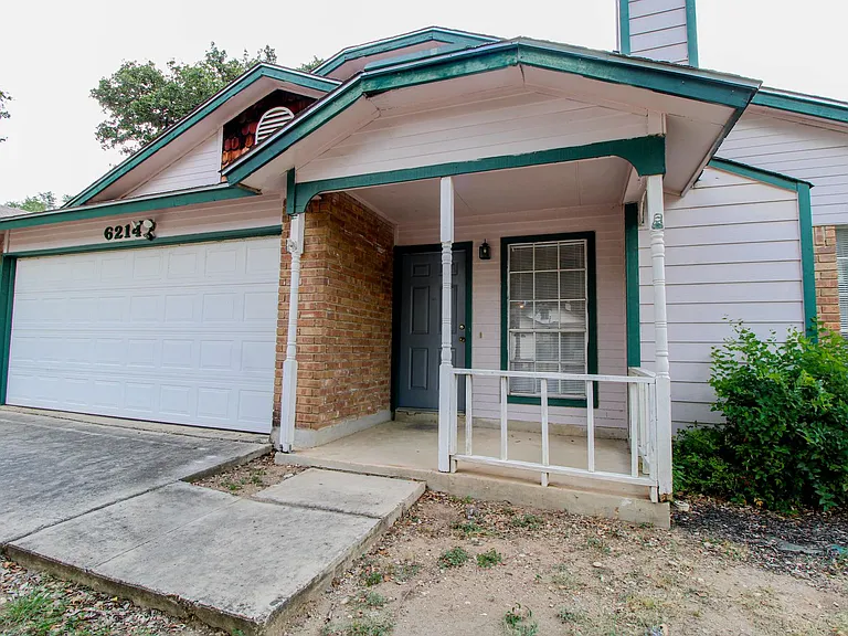 6214 Ridge Glade St — Photo 5