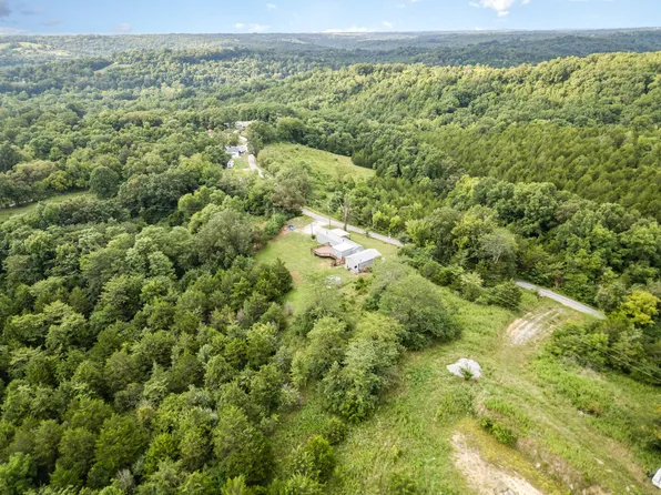 1415 Mullins Ln, De Mossville, KY 41033