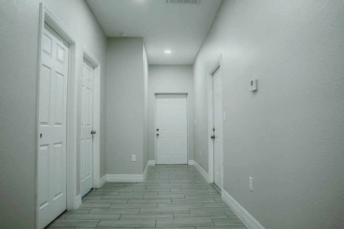 3 bed, 2.0 bath, 1212 sqft, $1,750 — Photo 3