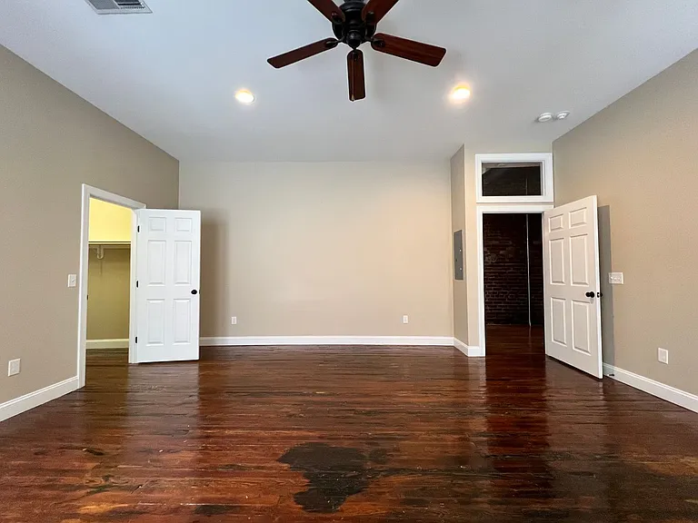 301 Market St SE — Photo 18