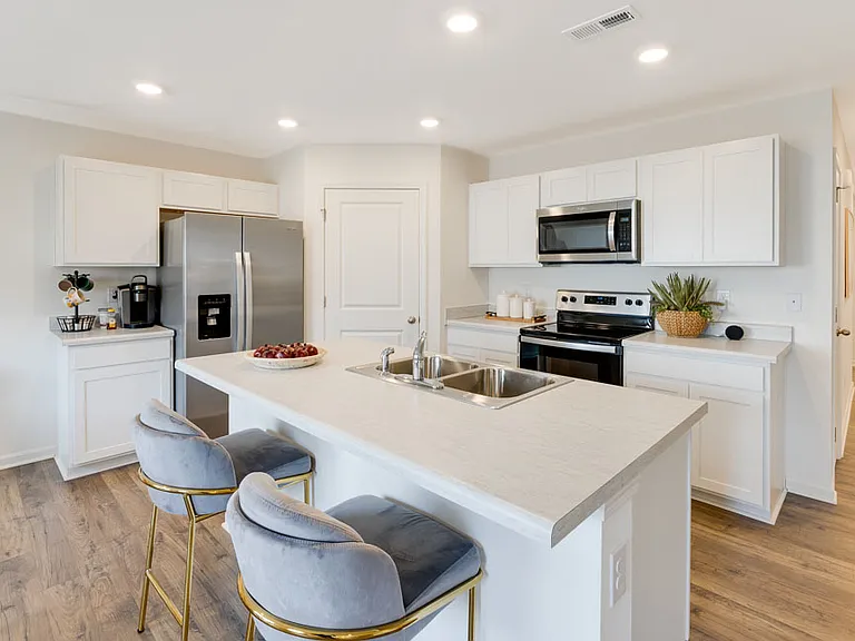 8996 Auburn Woods Rd — Photo 16