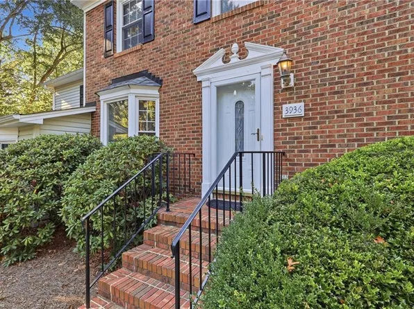 3936 New Garden Park, Greensboro, NC 27410