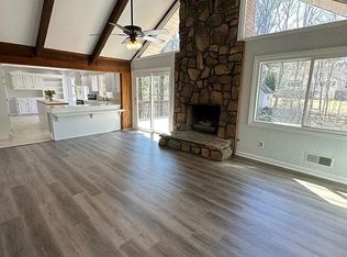 194 Millbrook Farm Rd, Marietta, GA 30068