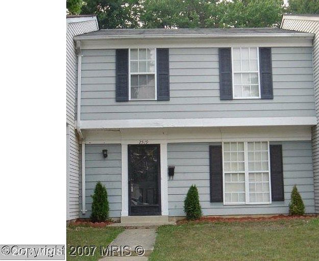 2nd image of 2519 Robinson Pl