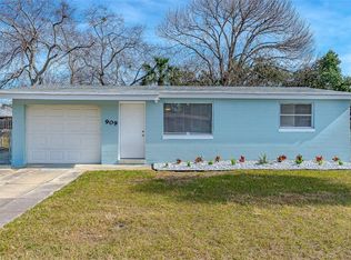 909 Derbyshire Rd, Daytona Beach, FL 32117