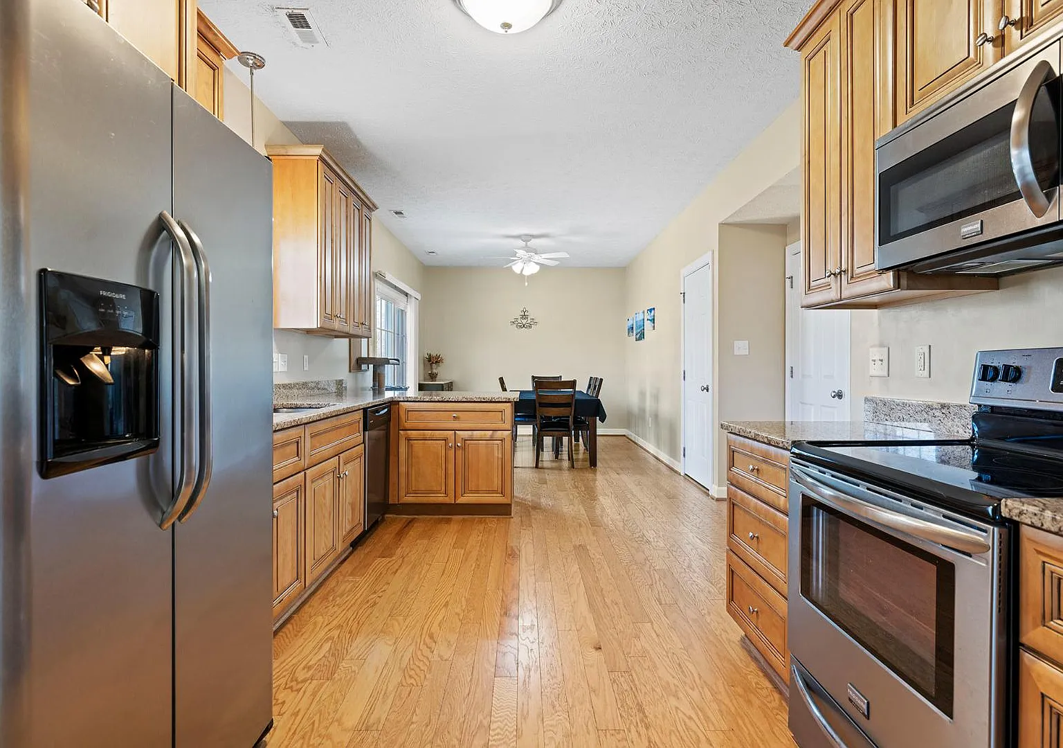 323 Fox Hill Rd — Photo 4