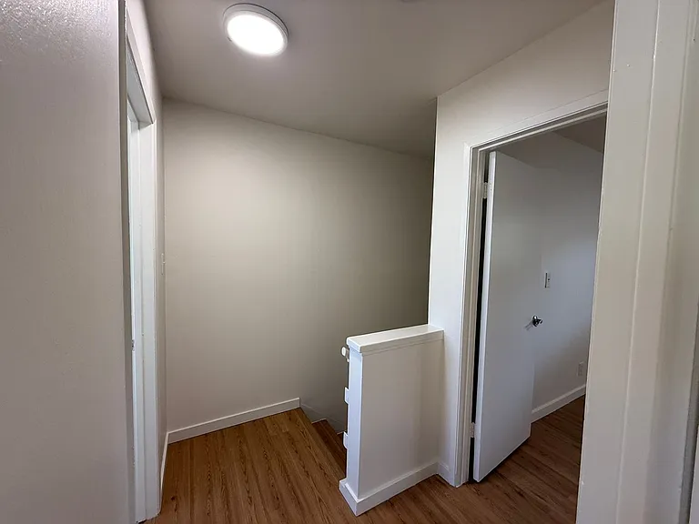 1528 Woolsey St #C — Photo 12