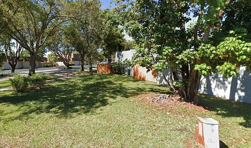 2nd image of 18915 W Lake Dr