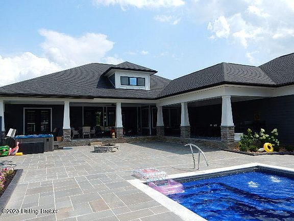 5th image of 1160 Woodsdale Farm Dr