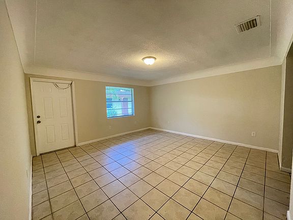 5th image of 4764 Cole St #4768