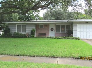 127 22nd Ave N, Texas City, TX 77590
