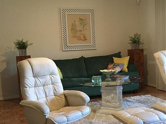 5th image of 3000 Red Oak Ct APT 102
