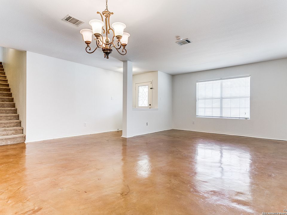 1st image of 3907 Wisteria Way
