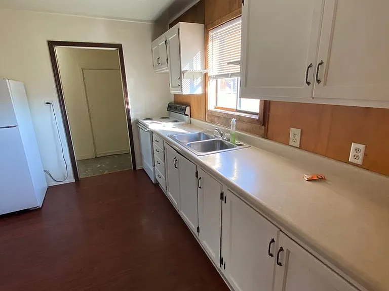 3147 Boardman Ave #3-units 1-2 — Photo 4