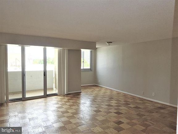 2nd image of 4601 N Park Ave APT 918-T