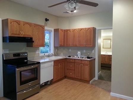Good Sized Kitchen with All Energy Efficient Appliances