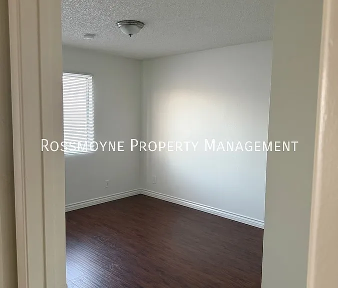 10817 White St #207 — Photo 4