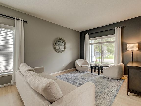 4th image of 3412 Walden Dr